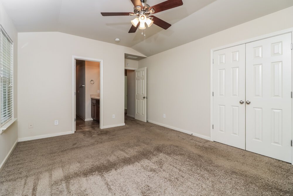 4-Bed Rental on 5013 Amethyst Dr photo 13