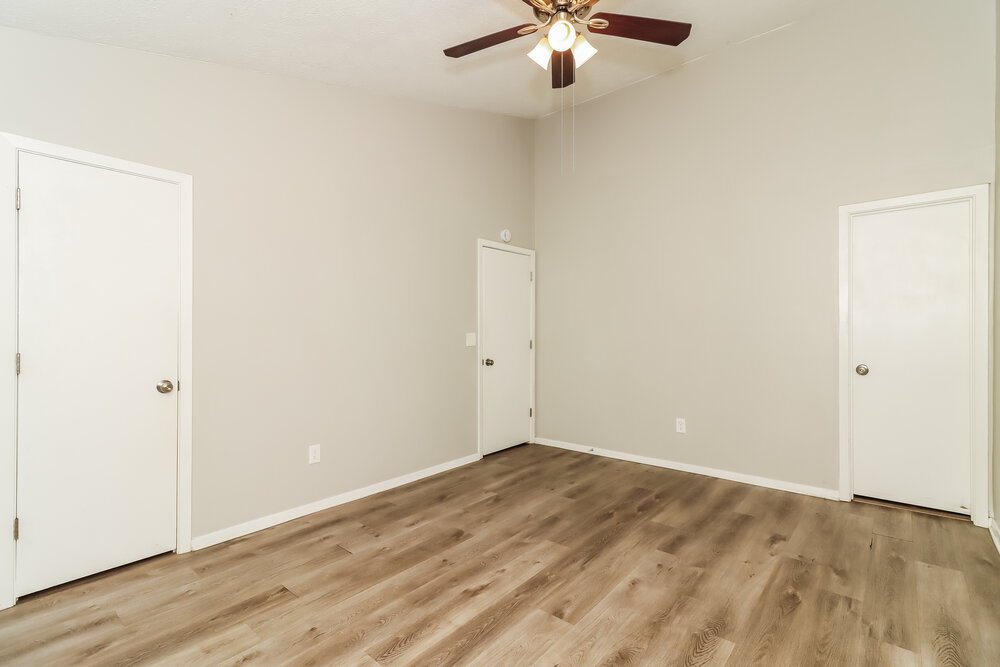 3-Bed Rental on 876 Highland Ter photo 13