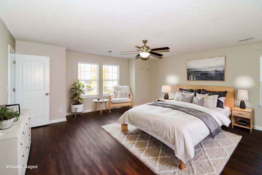 4-Bed Rental on 10071 Woodlee Cv photo 13