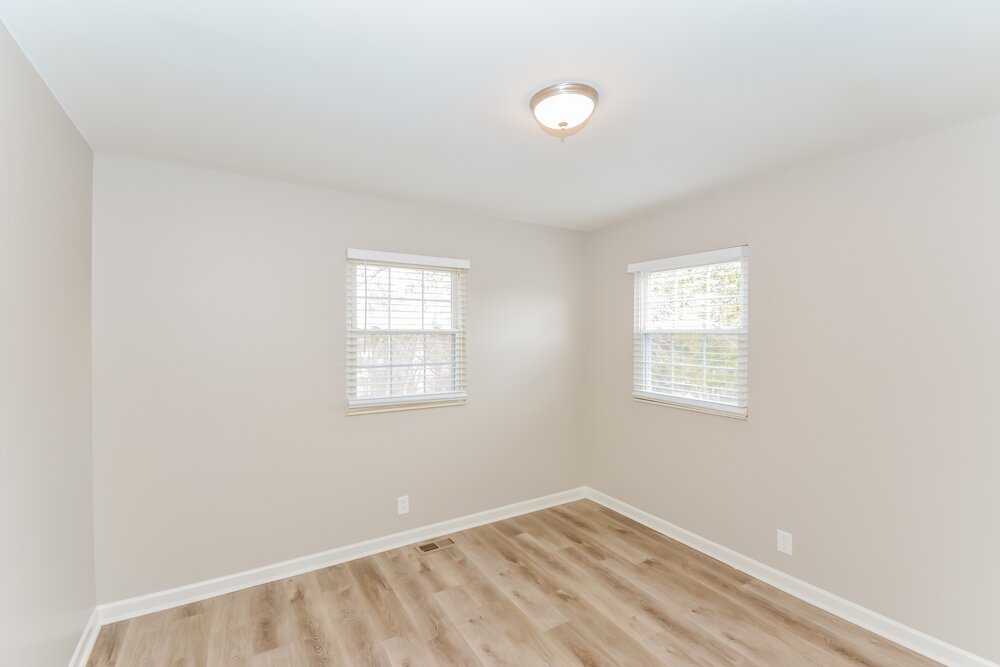 4-Bed Rental on 3336 Country Ridge photo 13