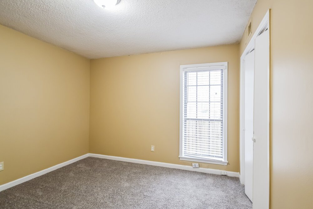 4-Bed Rental on 2176 Woodfield Park photo 13
