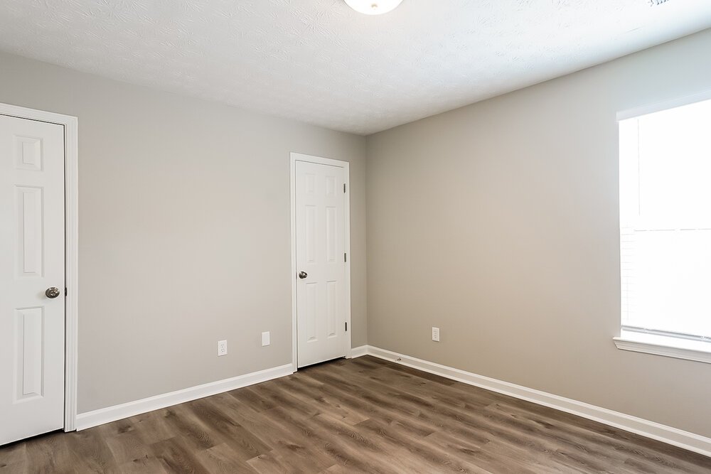 3-Bed Rental on 444 Village Bluff photo 13