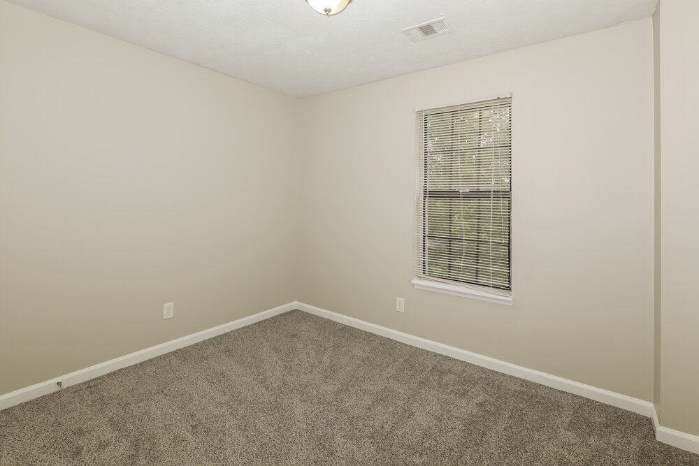 3-Bed Rental on 8194 Canyon Forge photo 13
