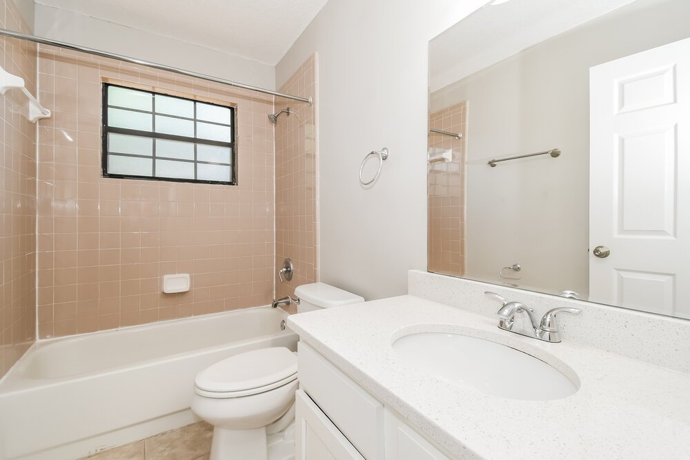 3-Bed Rental on 874 Long Lake photo 14