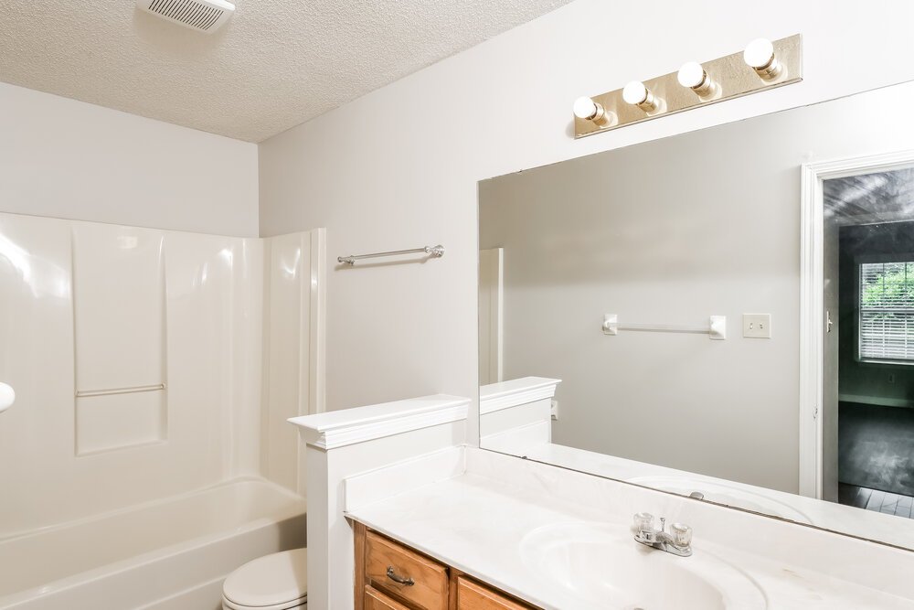 3-Bed Rental on 3846 Walden Meadow photo 14