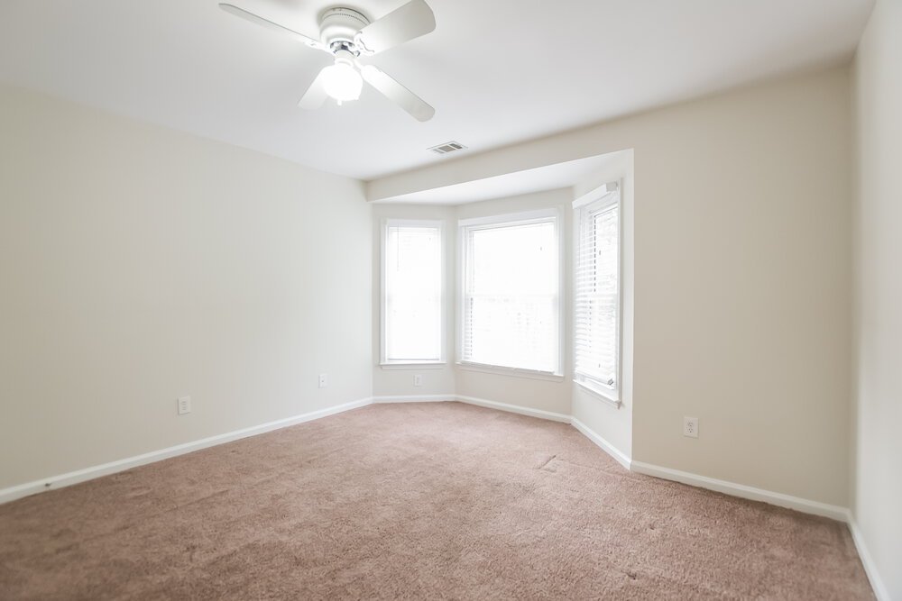 3-Bed Rental on 4118 Huntcliff Dr photo 14