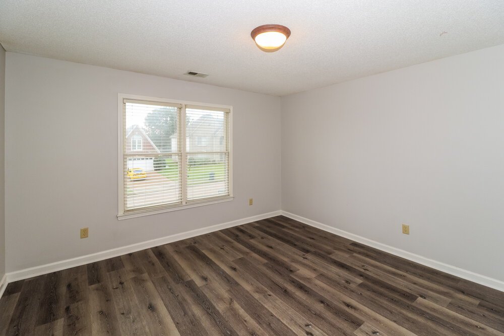 4-Bed Rental on 5053 Winberry St photo 14