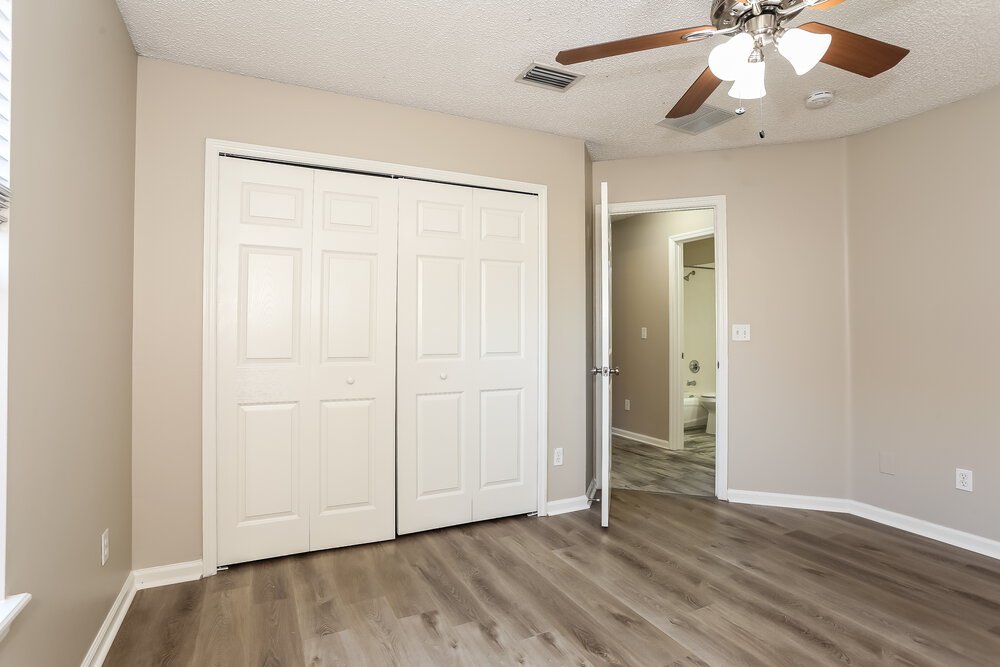 4-Bed Rental on 3476 Shelley Dr photo 14