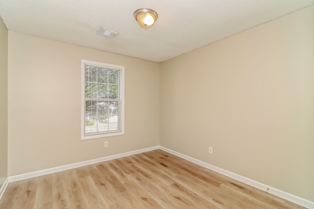 3-Bed Rental on 702 Shoal Circle photo 14