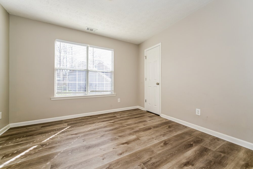 4-Bed Rental on 654 Highpoint Way photo 14