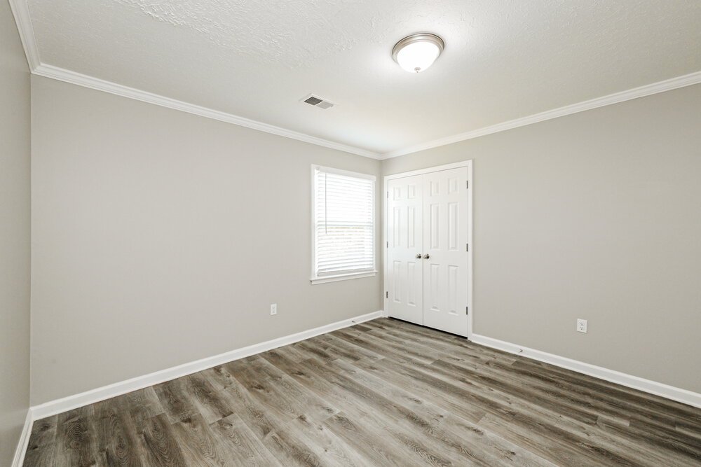 4-Bed Rental on 7440 Richmond Rd photo 14