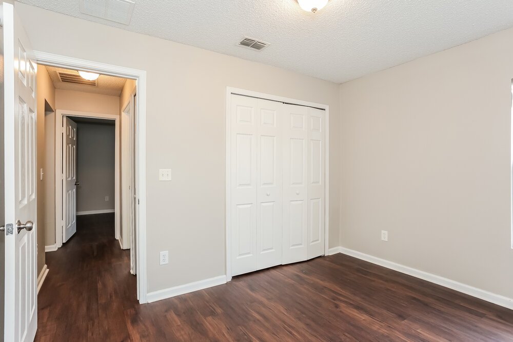 4-Bed Rental on 8628 Springtree Rd photo 14