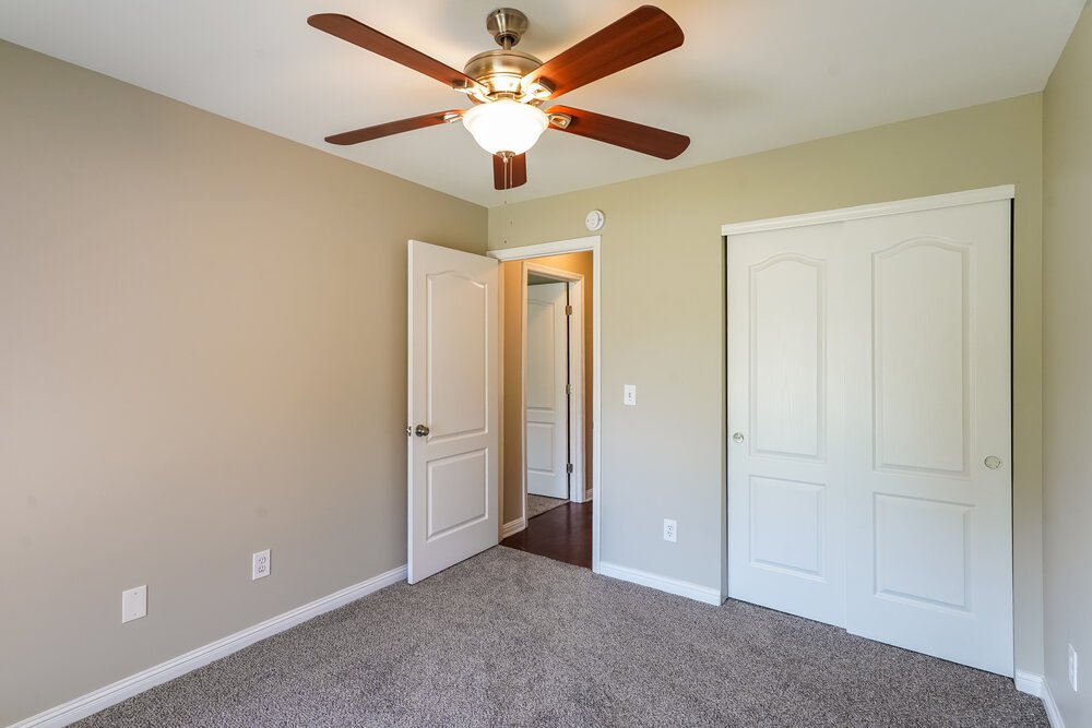 3-Bed Rental on 5033 Singing Hills photo 14