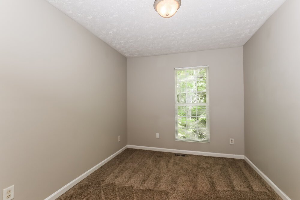 3-Bed Rental on 1902 Grove Way photo 14