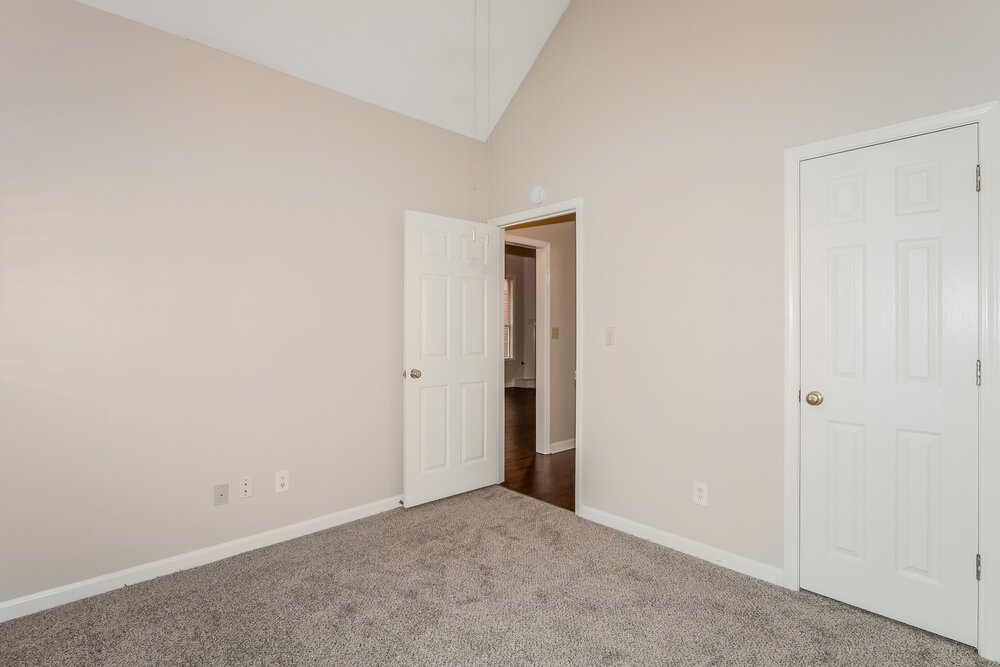 3-Bed Rental on 596 N Ericson photo 14