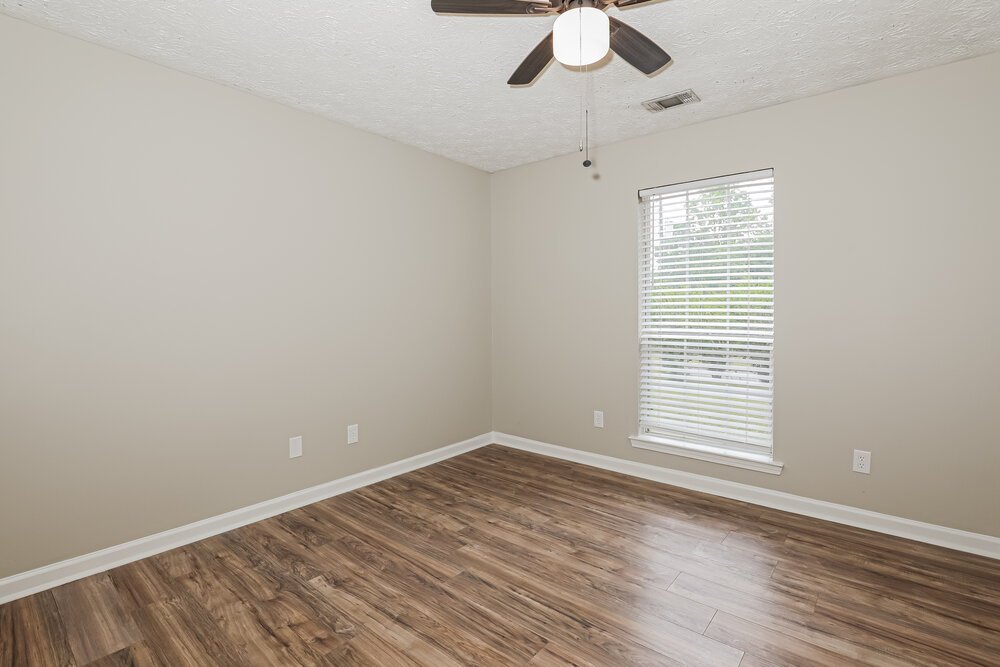 3-Bed Rental on 26 Cindy Ct photo 14