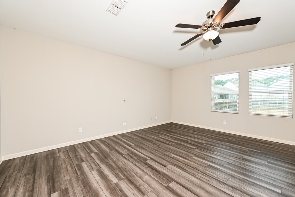 5-Bed Rental on 941 Feldman Chase photo 14