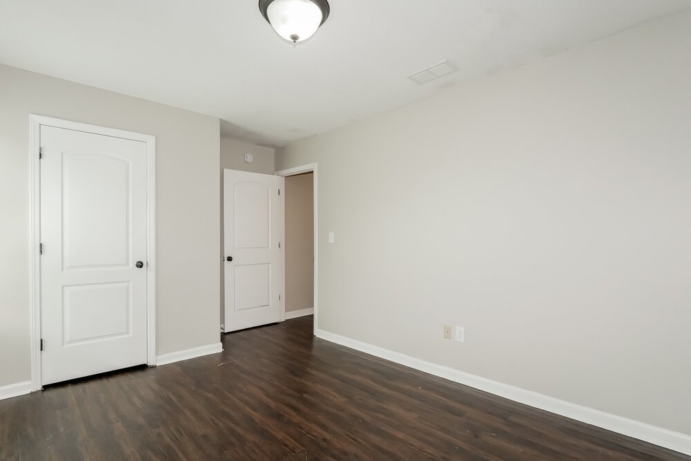 5-Bed Rental on 170 Misty Fields photo 14