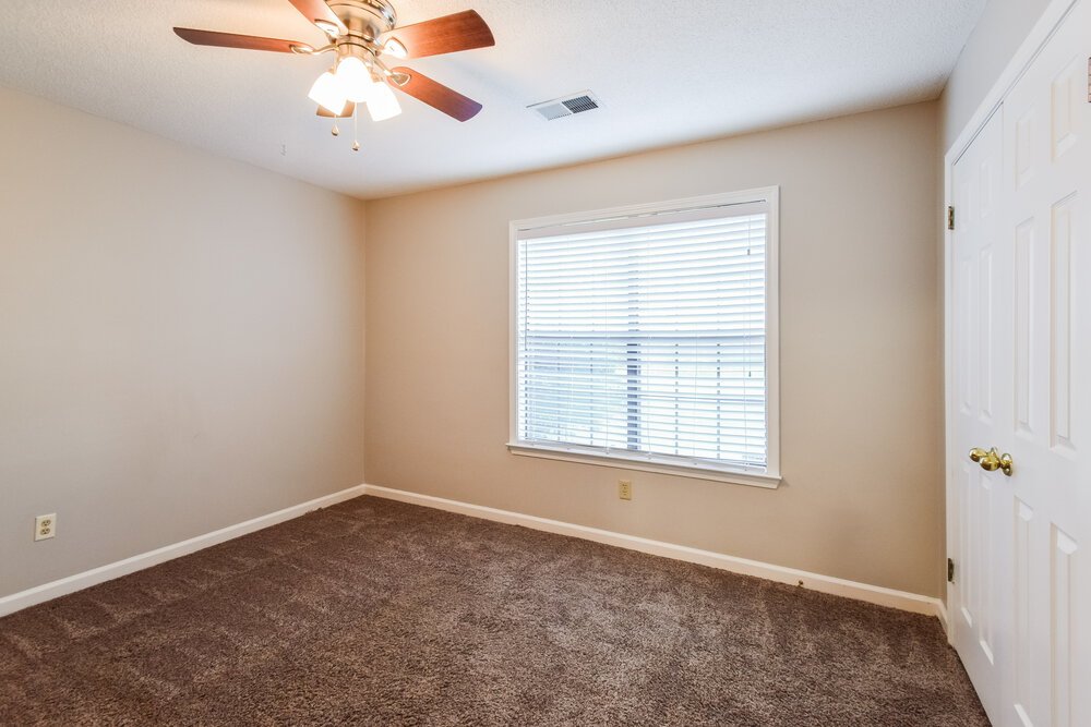 3-Bed Rental on 390 Cherry Tree photo 14