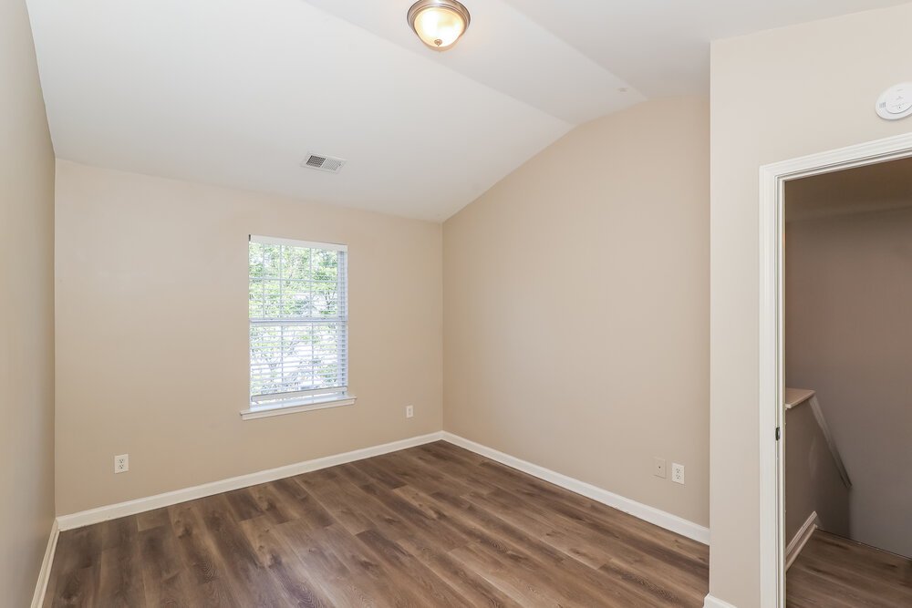4-Bed Rental on 6325 Polar Fox photo 14