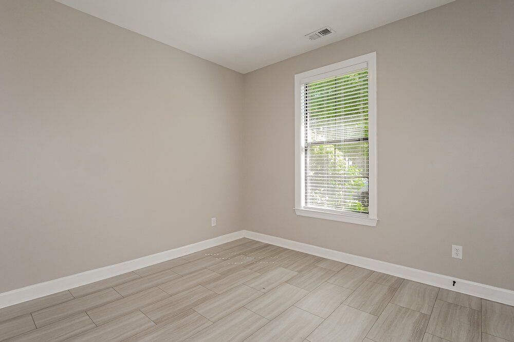 3-Bed Rental on 1941 Rochelle Ln photo 14
