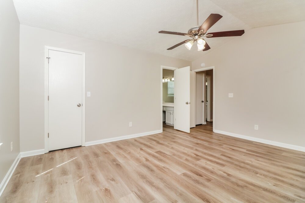 3-Bed Rental on 6514 Eastbriar Dr photo 14