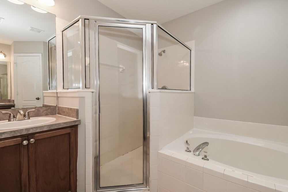 3-Bed Rental on 10161 Meadow Pointe photo 14