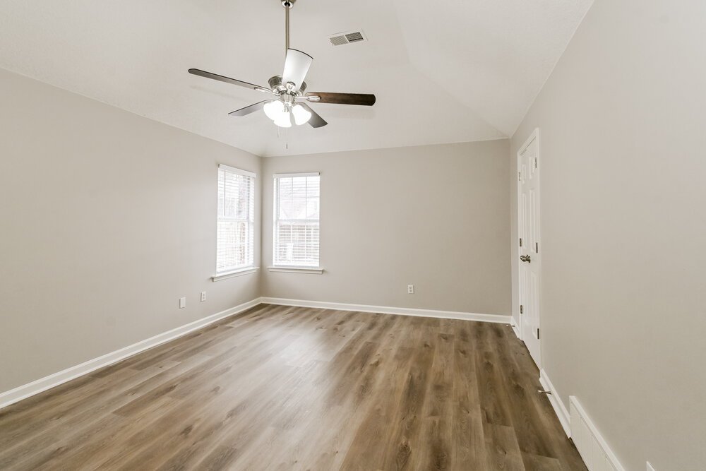 4-Bed Rental on 2752 Misty Valley photo 14