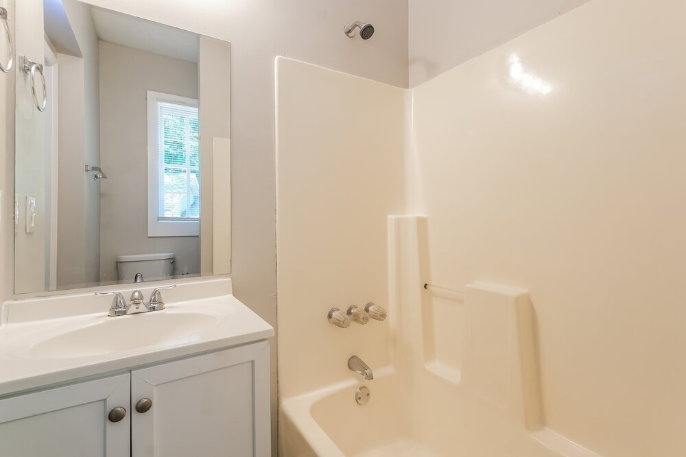 4-Bed Rental on 731 Parker St photo 14