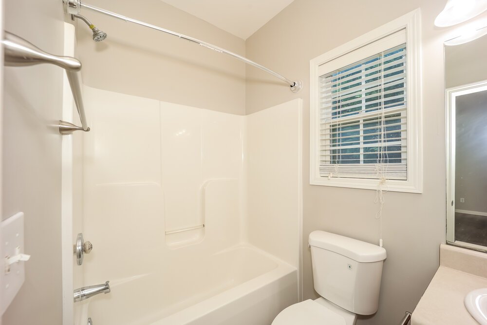 5-Bed Rental on 323 Oakhaven Way photo 15
