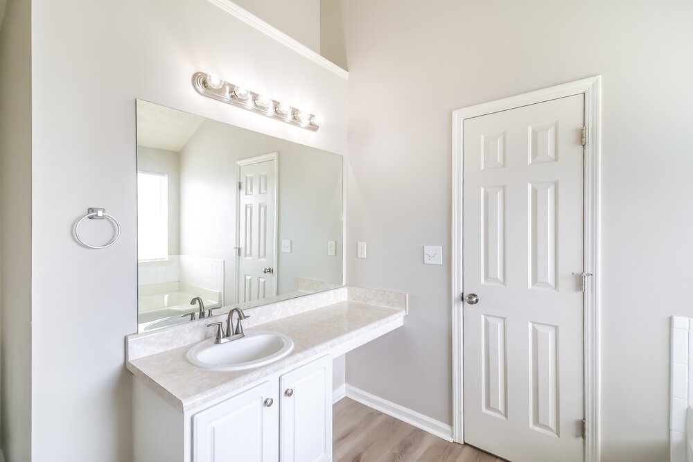 4-Bed Rental on 650 Compton Ln photo 15
