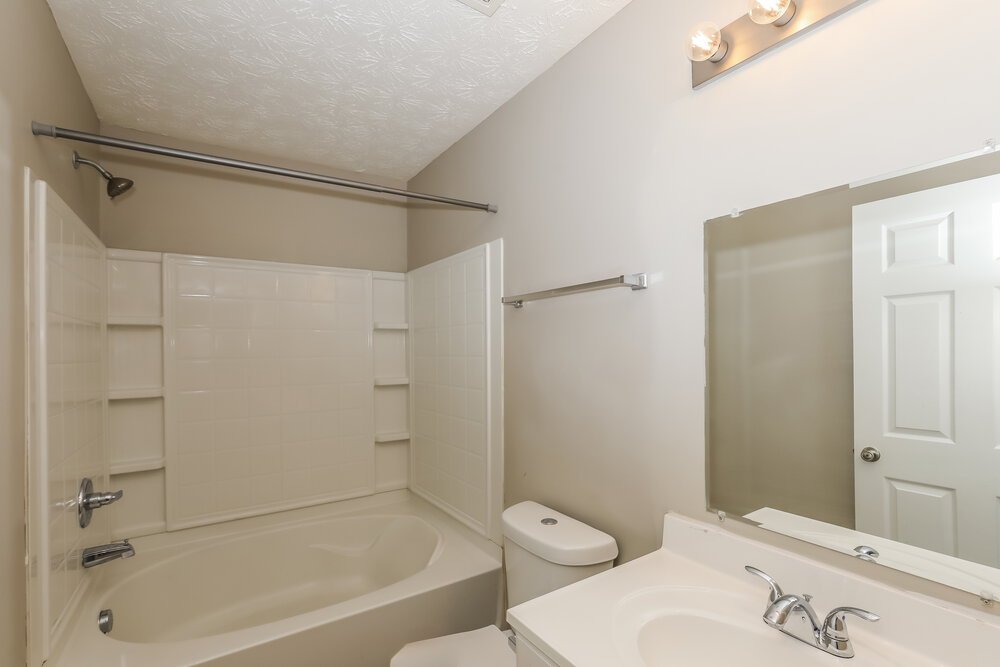 3-Bed Rental on 1902 Grove Way photo 15