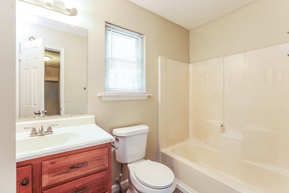 3-Bed Rental on 4110 Oak Stone photo 15