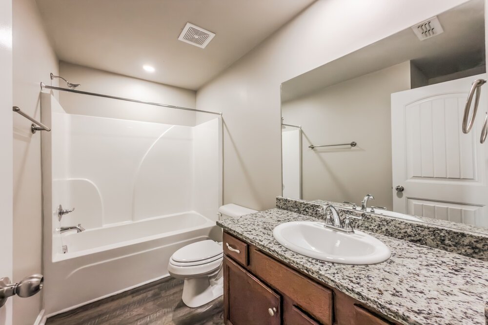 4-Bed Rental on 2240 Lismore Dr photo 15