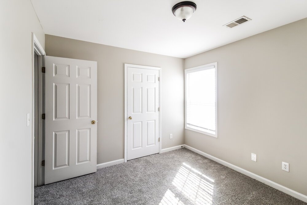 4-Bed Rental on 854 Langley View photo 15