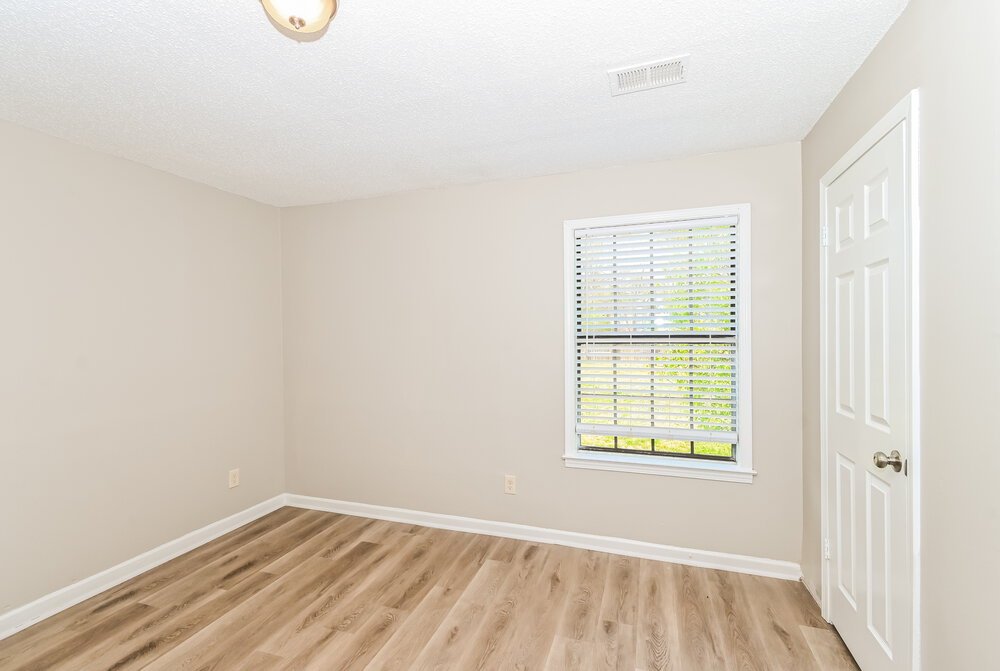 4-Bed Rental on 1053 Dove Hollow photo 15