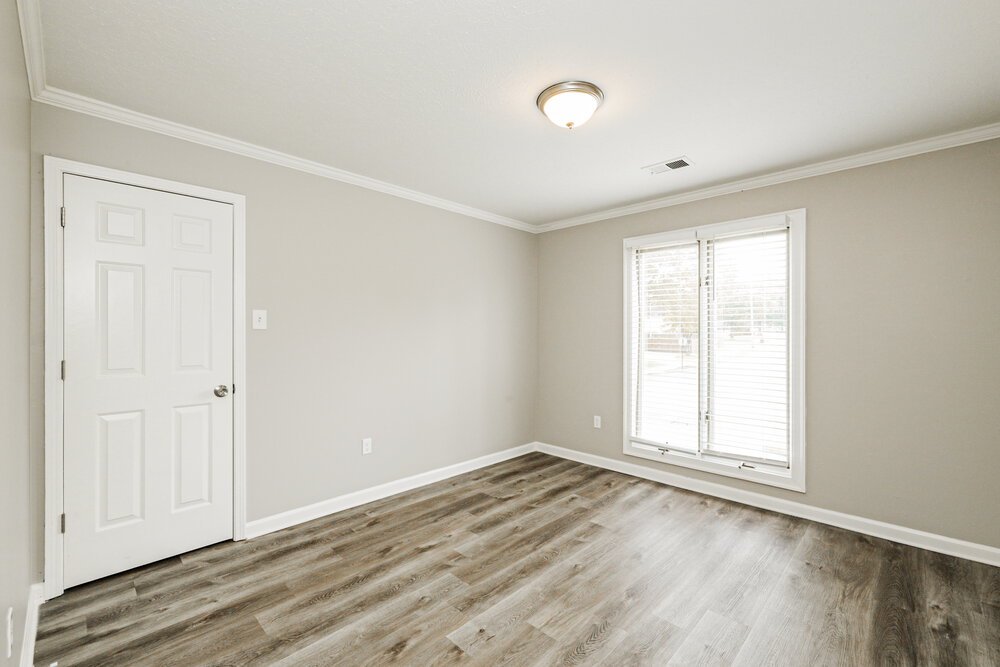 4-Bed Rental on 7440 Richmond Rd photo 15
