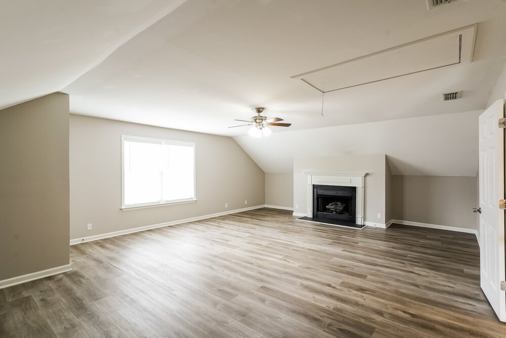 5-Bed Rental on 1212 Orchard Mountain photo 15