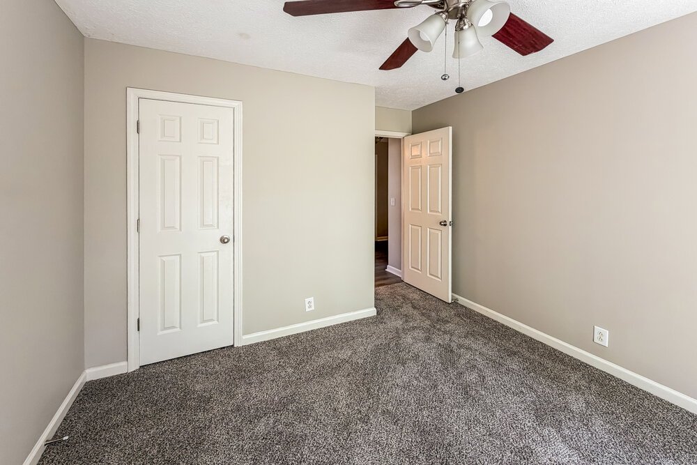 4-Bed Rental on 3134 Creekview Ln photo 15