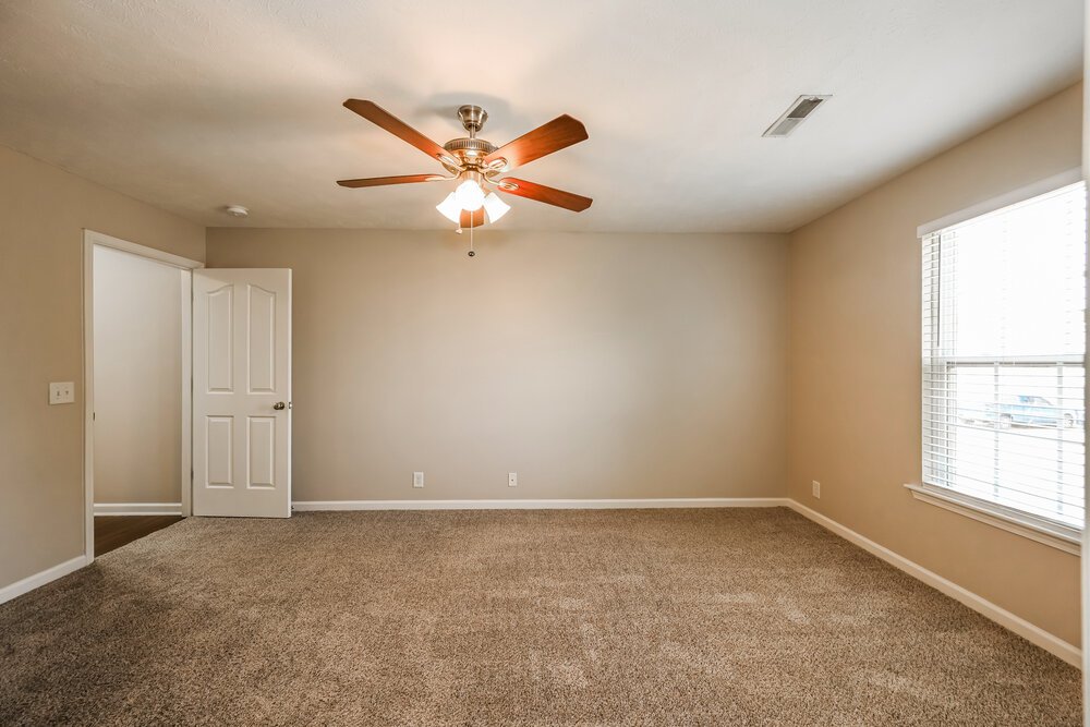 3-Bed Rental on 1331 Tonya Dr photo 15