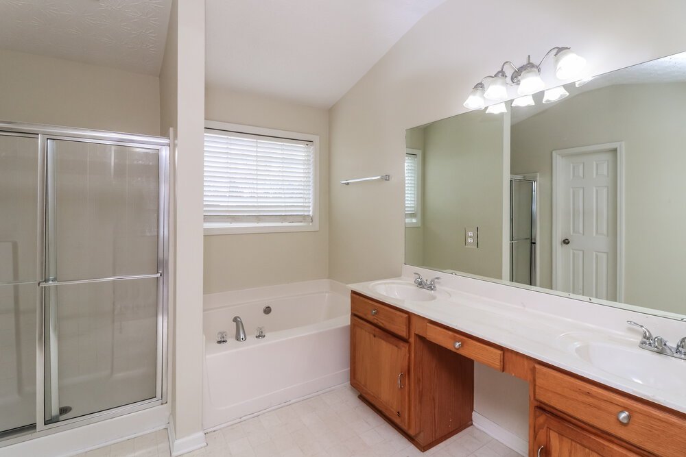 4-Bed Rental on 196 Ancient Oaks photo 15