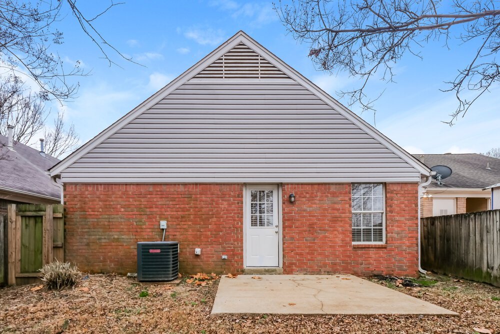 3-Bed Rental on 330 Avery Jordan photo 15
