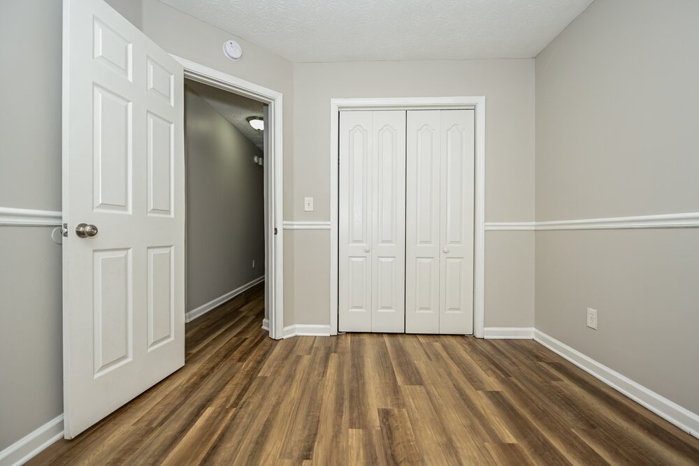 3-Bed Rental on 337 Autumn Lake photo 15