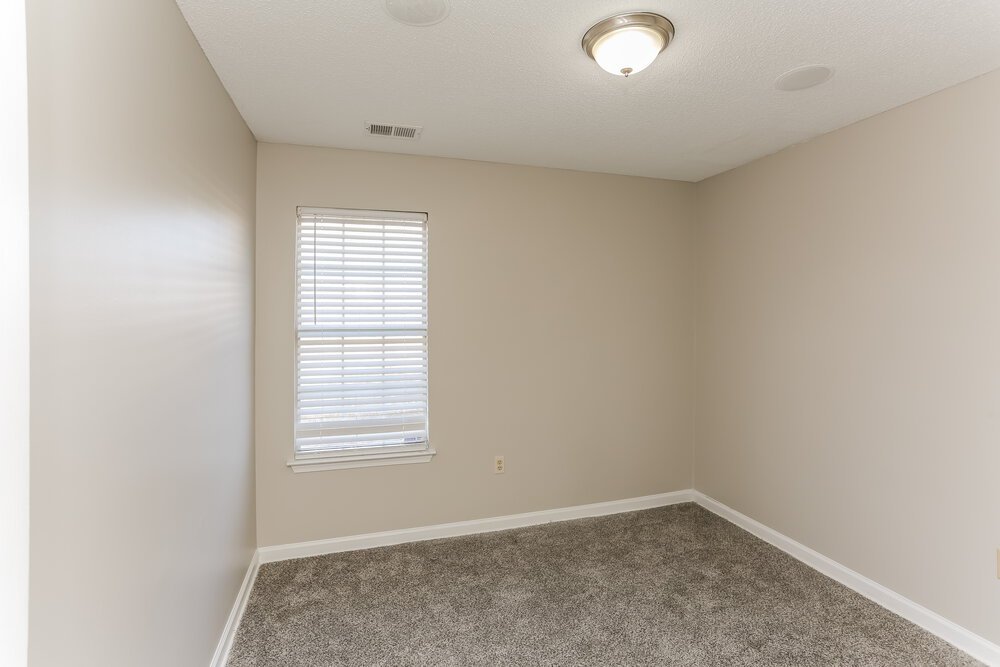 3-Bed Rental on 6688 Ross Manor photo 15