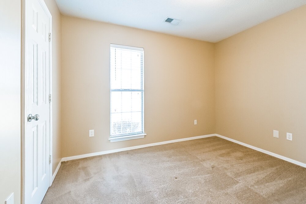 4-Bed Rental on 9150 Belmont Dr photo 15