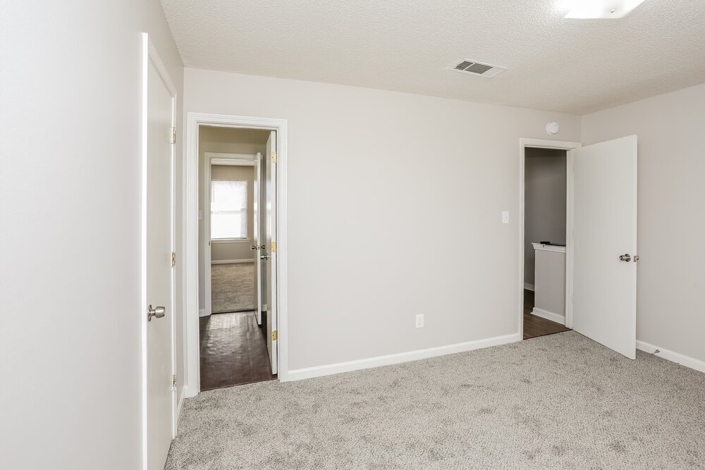 2-Bed Rental on 7760 Biloxi Cv photo 15