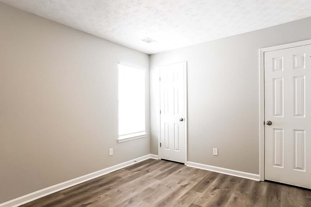 3-Bed Rental on 444 Village Bluff photo 15