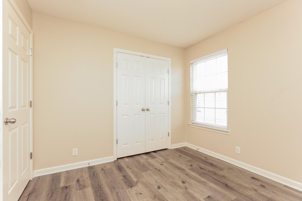 3-Bed Rental on 1316 S Hampton photo 15