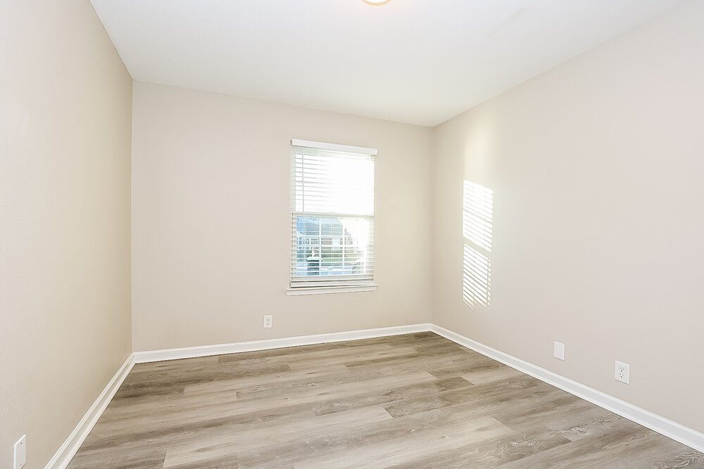 3-Bed Rental on 7552 W Winchester photo 15
