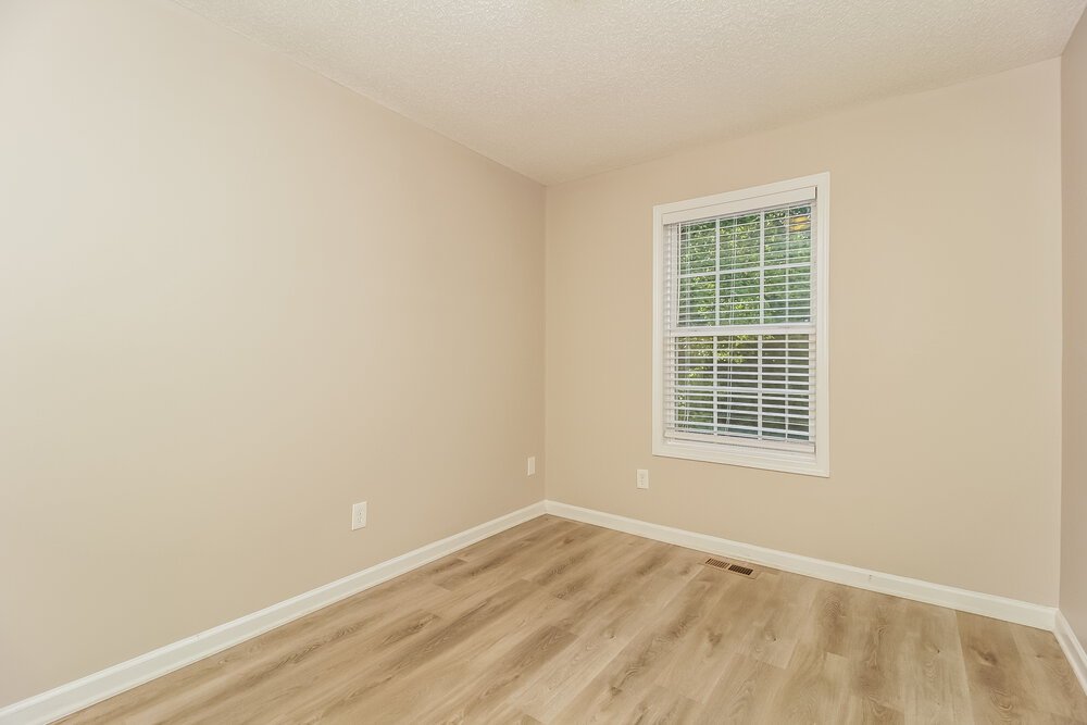 3-Bed Rental on 7336 Westwood Ln photo 15